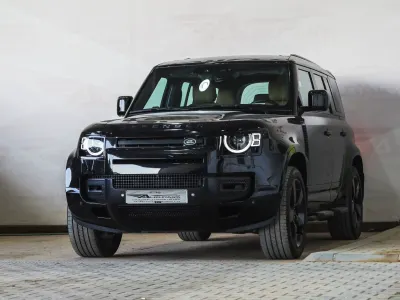 2025 لاند روفر ديفيندر اس اي