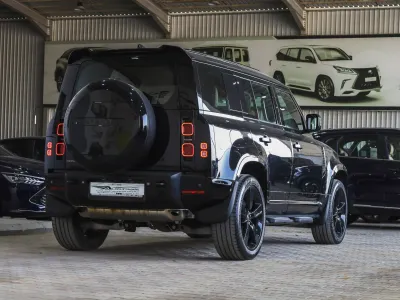 2025 لاند روفر ديفيندر اس اي