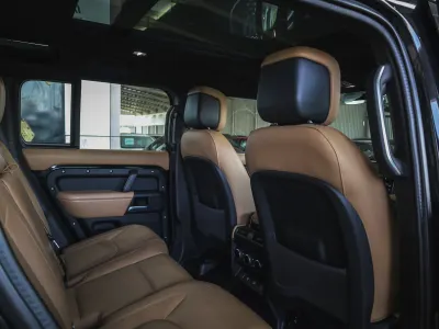 2025 لاند روفر ديفيندر اس اي