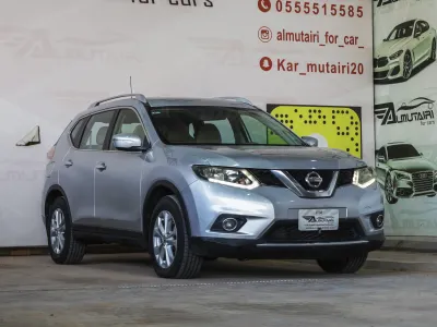 2015 نيسان اكس - ترايل