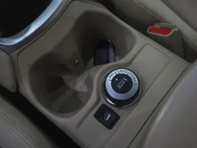 2015 نيسان اكس - ترايل