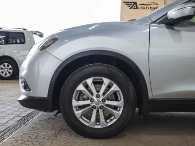 2015 نيسان اكس - ترايل