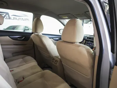 2015 نيسان اكس - ترايل