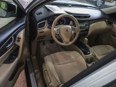 2015 نيسان اكس - ترايل