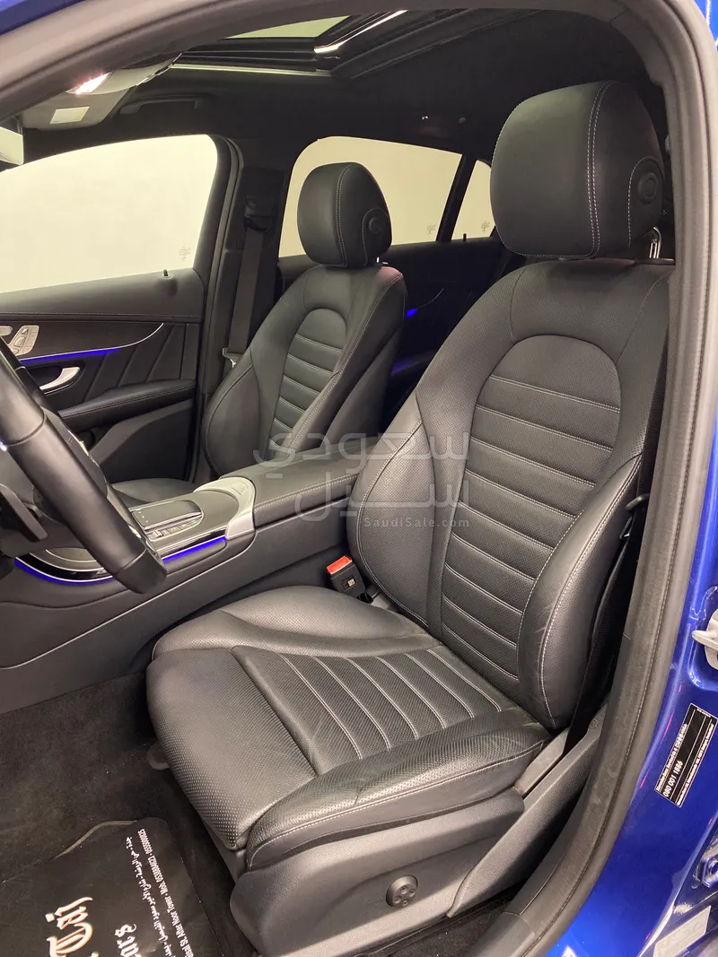 2023 مرسيدس - بنز جي إل سي 300 كوبيه