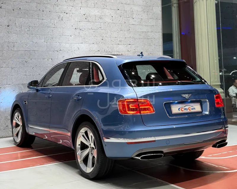 2018 بنتلي بنتايجا