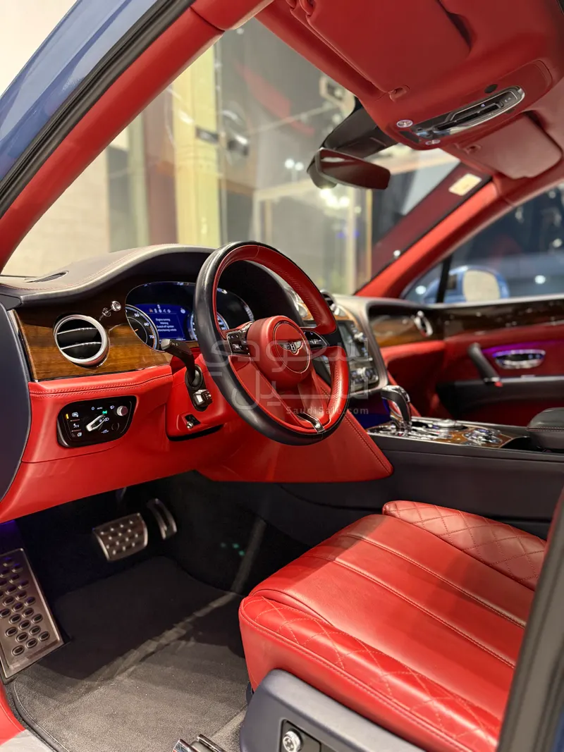 2018 بنتلي بنتايجا