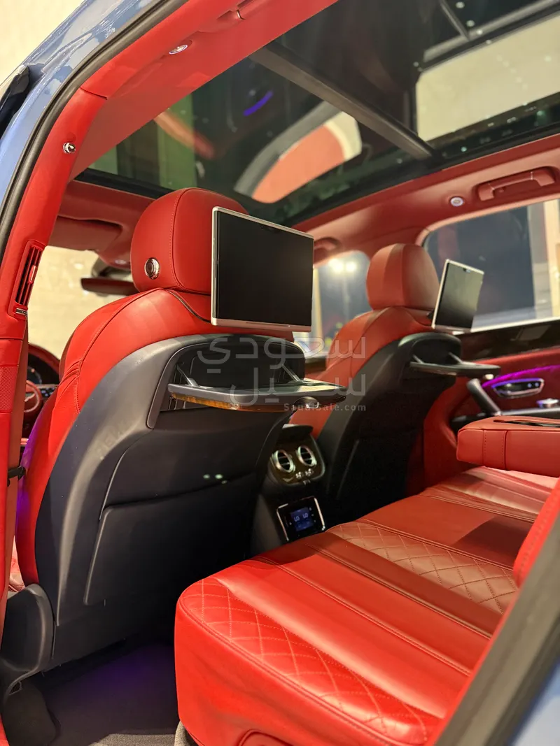 2018 بنتلي بنتايجا