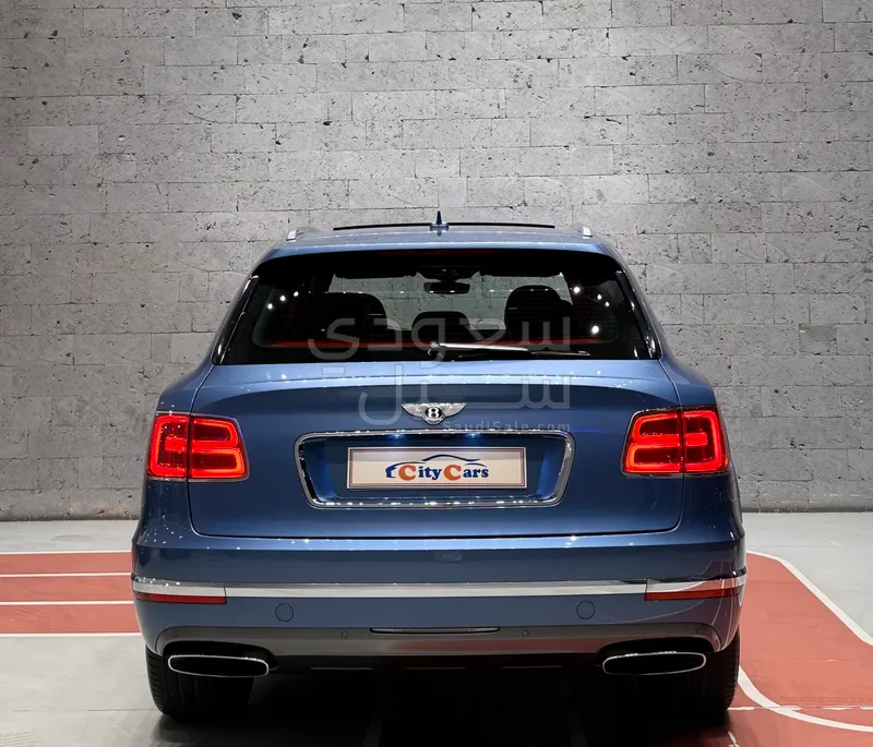 2018 بنتلي بنتايجا