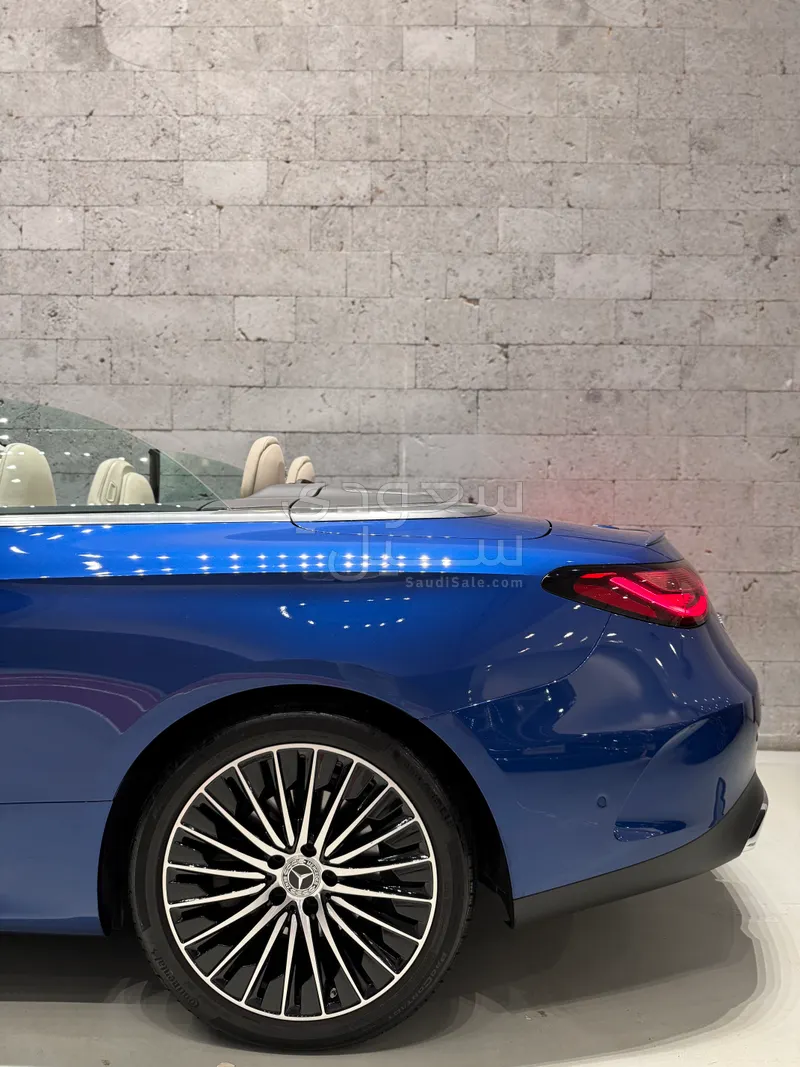 2025 مرسيدس - بنز سي إل إي 300