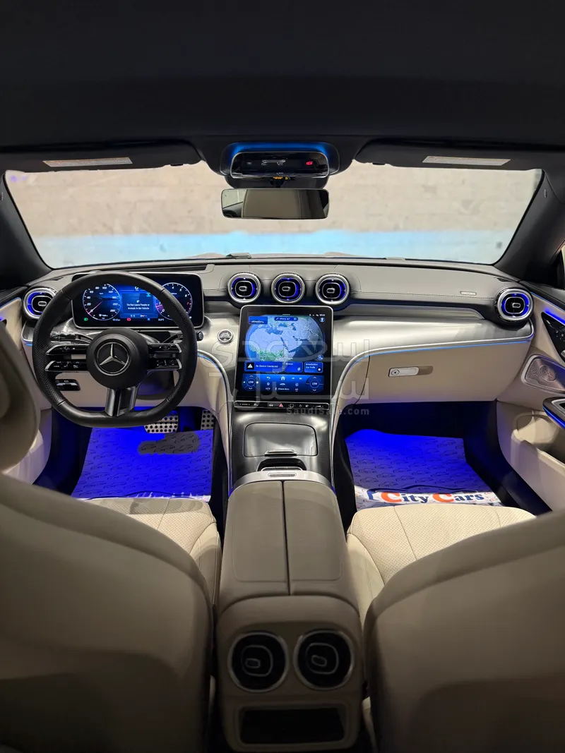 2025 مرسيدس - بنز سي إل إي 300