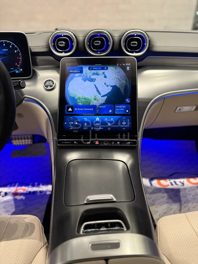 2025 مرسيدس - بنز سي إل إي 300