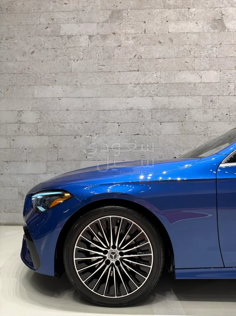 2025 مرسيدس - بنز سي إل إي 300