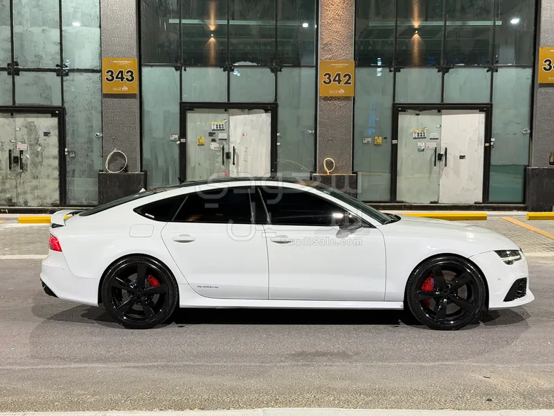 2016 اودي ار اس 7