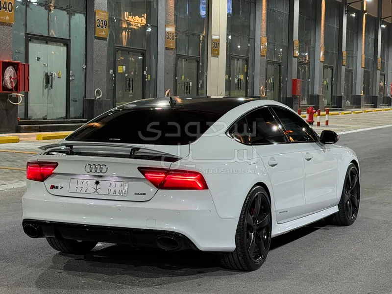 2016 اودي ار اس 7