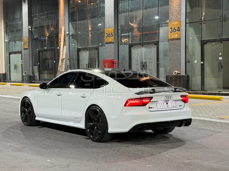 2016 اودي ار اس 7
