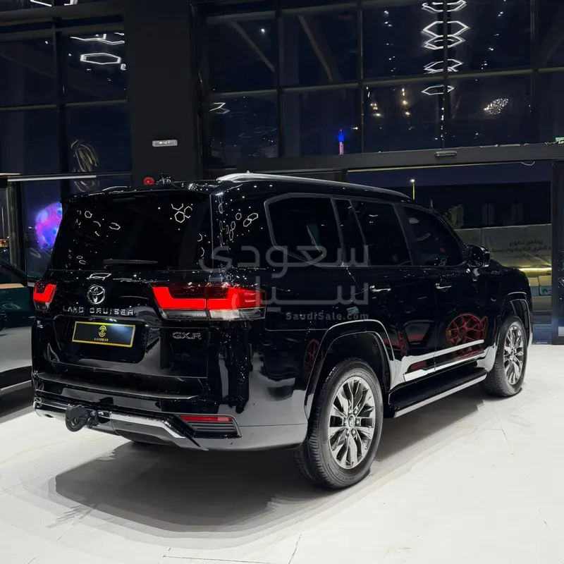 2023 تويوتا لاند كروزر جي اكس ار4