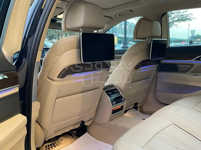 2018 بي ام دبليو الفئة السابعة 740 إل أي