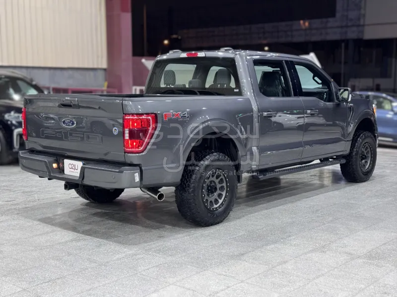 2023 فورد اف 150 اكس ال تي