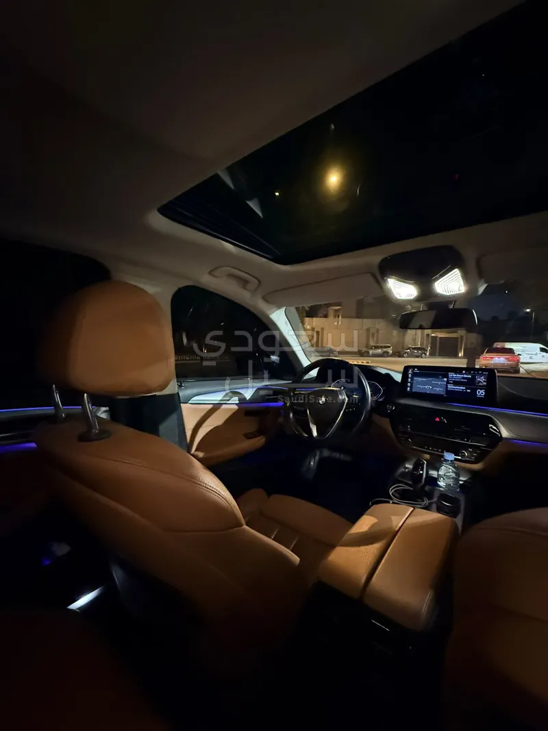 2023 بي ام دبليو الفئة الخامسة 520 أي