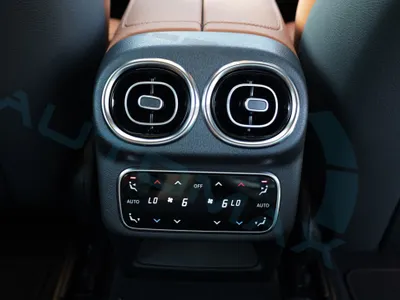 2026 مرسيدس - بنز جي إل سي 200 اي ام جي