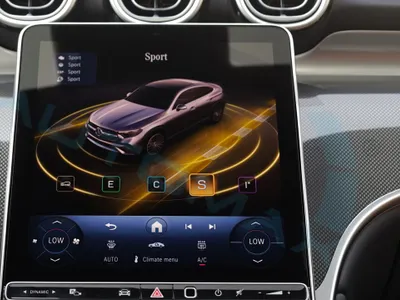 2026 مرسيدس - بنز جي إل سي 200 اي ام جي