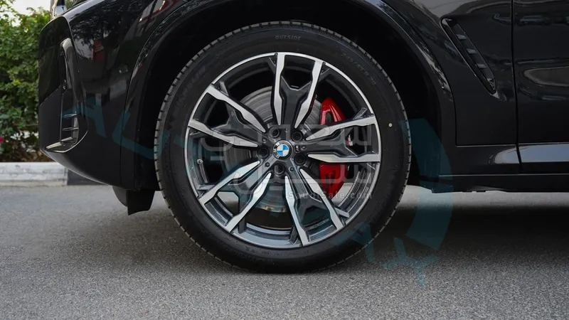 2025 بي ام دبليو الفئة اكس 4 ام كت