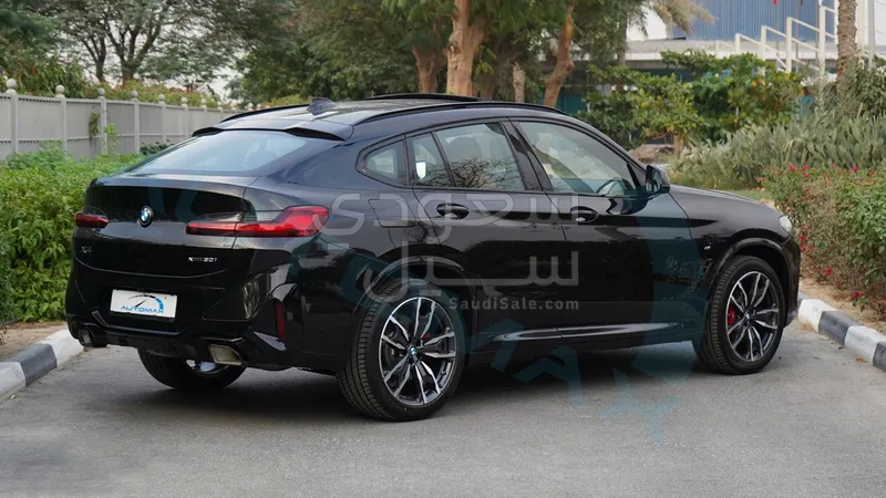 2025 بي ام دبليو الفئة اكس 4 ام كت