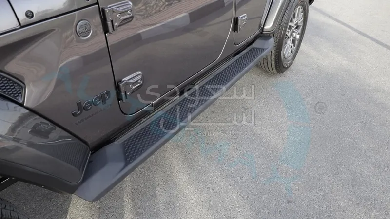 2025 جييب رانجلر صحارى