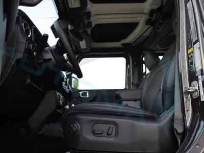 2025 جييب رانجلر صحارى