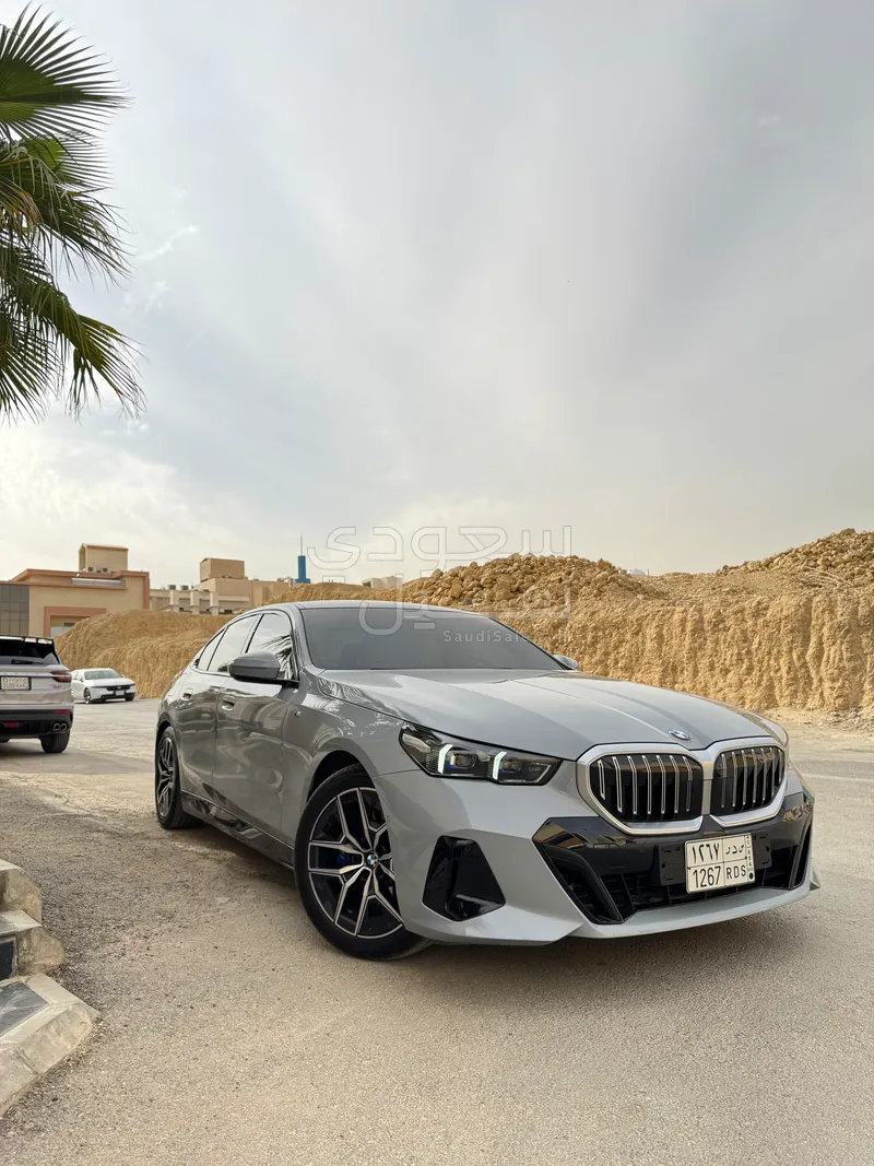 2024 BMW 5 Series 520i Mkit