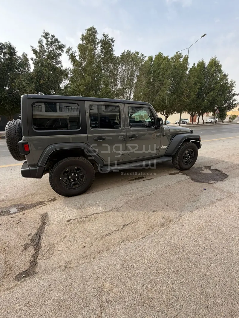 2021 جييب رانجلر سبورت