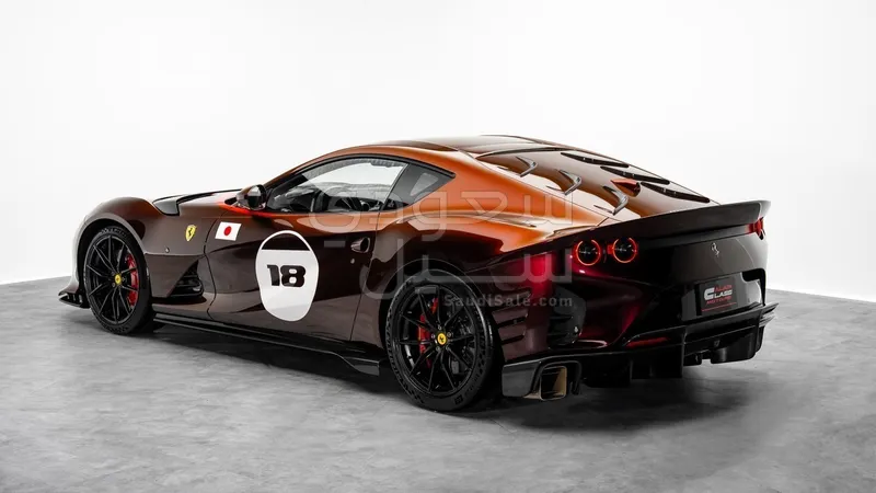 2023 فيراري 812 كومبتيزيوني