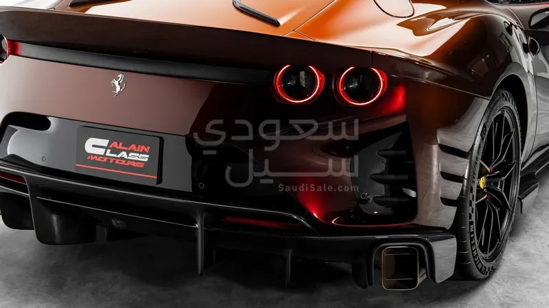 2023 فيراري 812 كومبتيزيوني