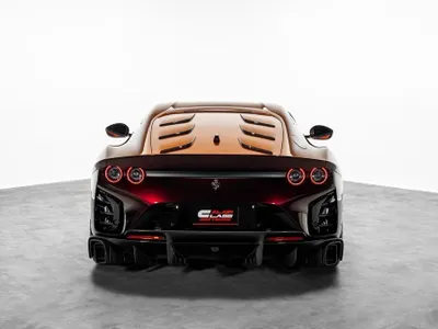 2023 فيراري 812 كومبتيزيوني