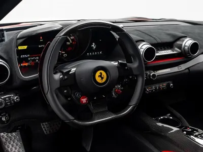 2023 فيراري 812 كومبتيزيوني