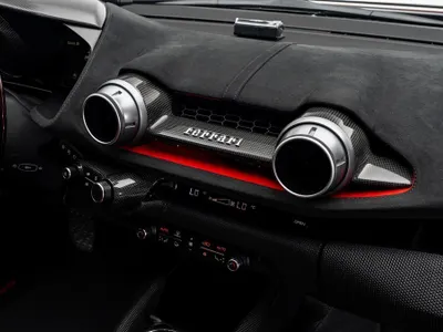 2023 فيراري 812 كومبتيزيوني