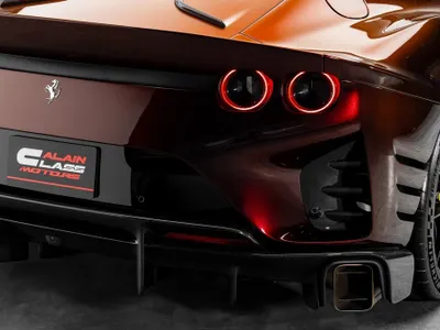 2023 فيراري 812 كومبتيزيوني