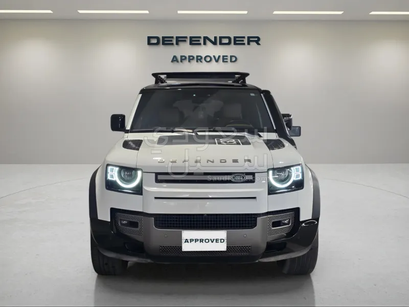 2025 لاند روفر ديفيندر اس اي