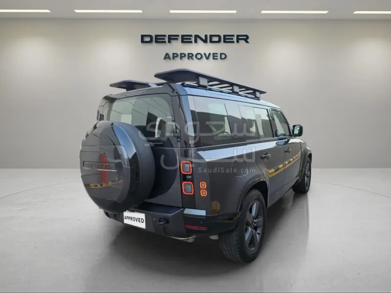 2026 لاند روفر ديفيندر اتش اس اي