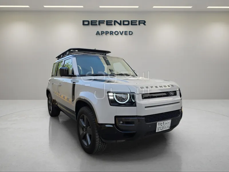 2026 لاند روفر ديفيندر اتش اس اي