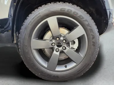 2026 لاند روفر ديفيندر اتش اس اي