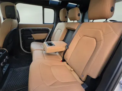 2026 لاند روفر ديفيندر اتش اس اي