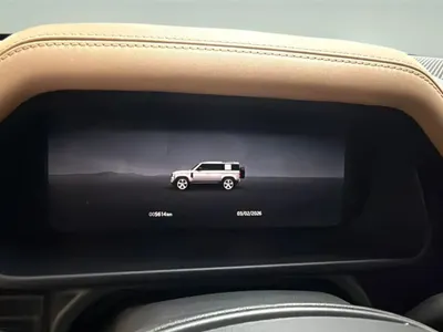 2025 لاند روفر ديفيندر اتش اس اي