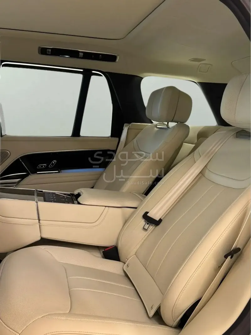 2025 لاند روفر رينج روفر اوتوبيوغرافي