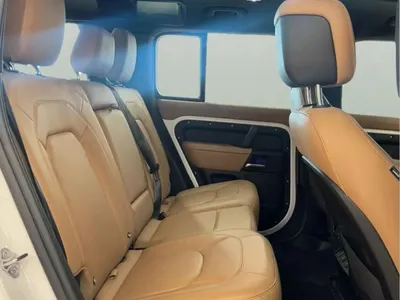 2025 لاند روفر ديفيندر اتش اس اي