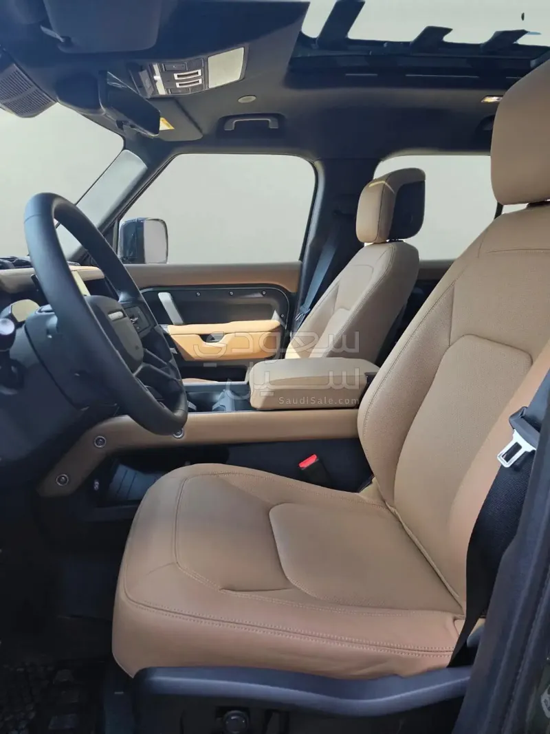 2026 لاند روفر ديفيندر اتش اس اي