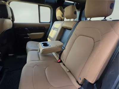 2026 لاند روفر ديفيندر اتش اس اي