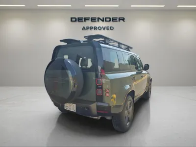 2026 لاند روفر ديفيندر اتش اس اي