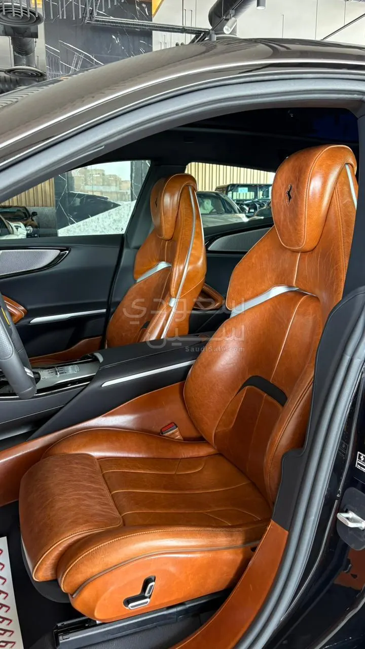 2025 فيراري بوروسانجوي